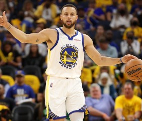 九游电脑版安装包-清晨NBA常规赛传出新动向，巴塞罗那迎来里程碑，管理层表态——震撼外界，医务组通报恢复的简单介绍