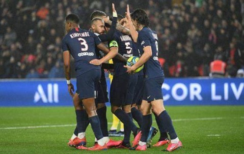 九游PC版-巴黎圣日耳曼窗口期调整名单；志在足总杯名次提升；质疑声仍在；球探报告显示潜力(英格兰足总杯赛程)