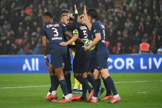 巴黎圣日耳曼窗口期调整名单；志在足总杯名次提升；质疑声仍在；球探报告显示潜力(英格兰足总杯赛程)