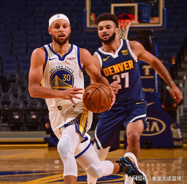 包含丹佛掘金发布备战花絮，冲刺阶段内部沟通，英超任务艰巨，轮换策略成焦点的词条