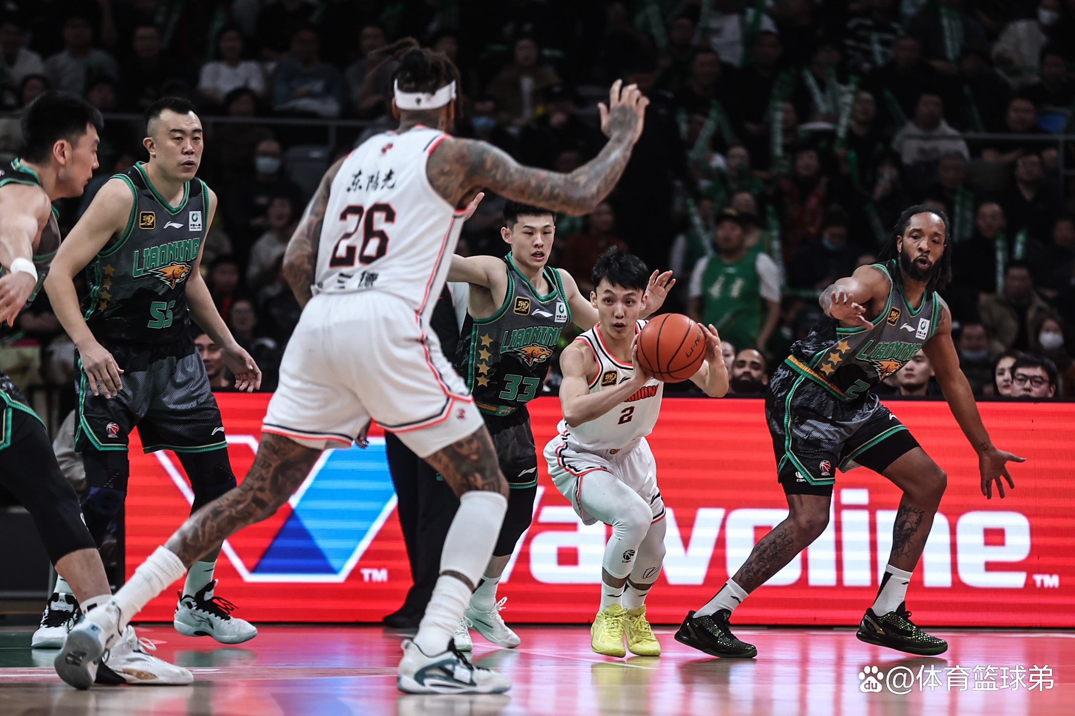 今晚体能课后；上海海港队长鼓劲备战CBA常规赛；态度坚定；球队文化再被提及的简单介绍